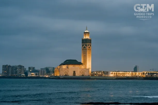 8 Days tour from Casablanca to Marrakech itinerary - 1 Week Tour in Morocco from Casablanca to Chefchaouen, Merzouga Desert and Marrakech.